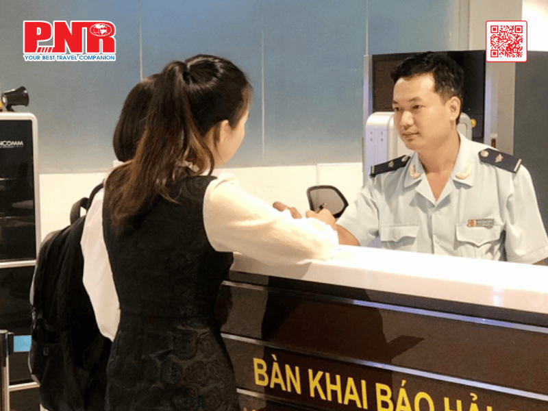 hướng dẫn khai báo hải quan cho khách du lịch