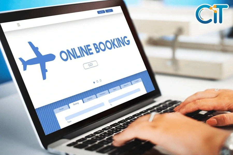 Ưu tiên đặt vé máy bay khứ hồi online để giảm thiểu chi phí