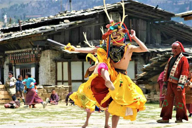 Múa Lân Ở Bhutan 